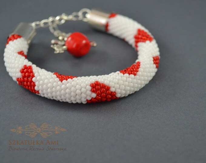 Heart bracelet, Beaded Bracelet, Crochet Bracelet, Seed Bead Bracelet, Beaded Red Bracelet, Must Have Jewelry, christmas gift, lovely gift