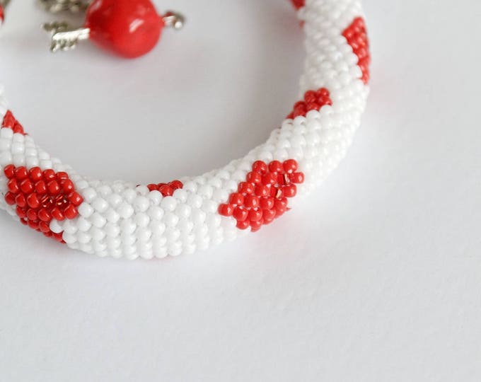 Heart bracelet, Beaded Bracelet, Crochet Bracelet, Seed Bead Bracelet, Beaded Red Bracelet, Must Have Jewelry, christmas gift, lovely gift