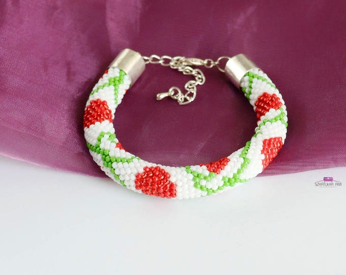 flower bracelet, beaded bracelet, crochet bracelet, christmas gift, women gift, handmade gift, seed bead bracelet, jewelry women, rustic