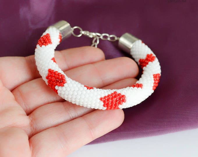 Heart bracelet, Beaded Bracelet, Crochet Bracelet, Seed Bead Bracelet, Beaded Red Bracelet, Must Have Jewelry, christmas gift, lovely gift