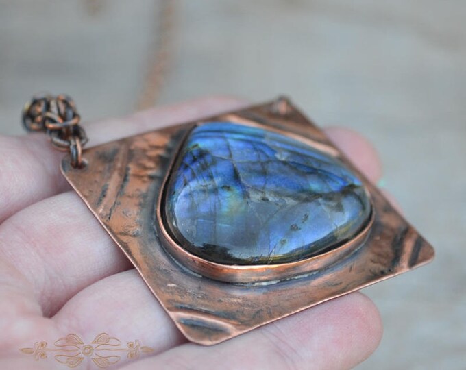 Blue labradorite, stone necklace, Copper necklace, Metal plate necklace, Metal sheet, amulet necklace, Pendant stone, Chainmalle necklace