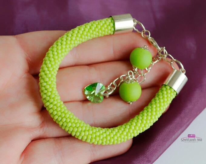 Beaded bracelet, green bracelet, women gift, seed bead crochet bracelet