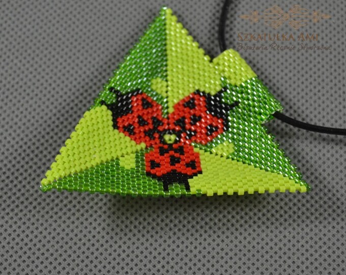 ladybug necklace, girl necklace, lady bird, lady bug beaded, pendant beaded, seed bead necklace, summer jewelry, triangle geometric