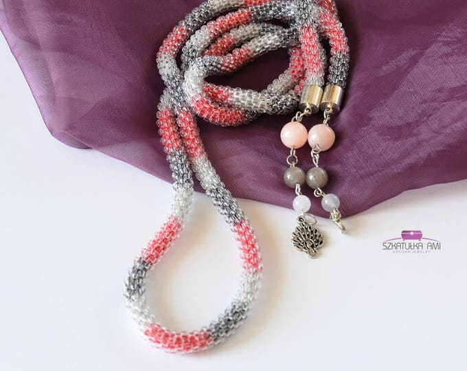 Beaded necklace, long necklace, seed bead necklace, woman tie, lariat jewelry, gray red colors, shaded necklace, agate quartz, gift for her