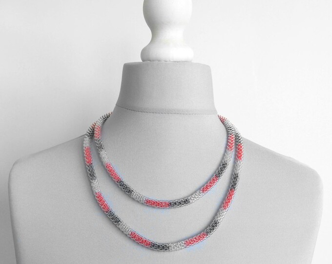 Beaded necklace, long necklace, seed bead necklace, woman tie, lariat jewelry, gray red colors, shaded necklace, agate quartz, gift for her