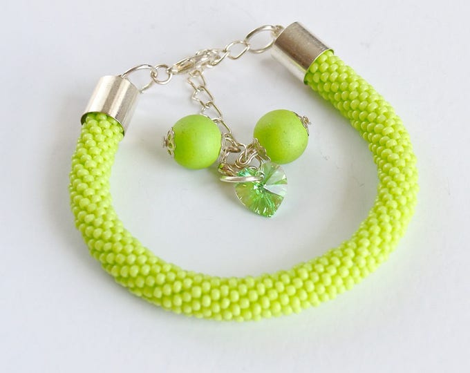 Beaded bracelet, green bracelet, women gift, seed bead crochet bracelet