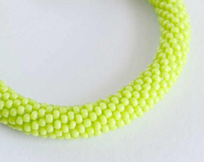 Beaded bracelet, green bracelet, women gift, seed bead crochet bracelet