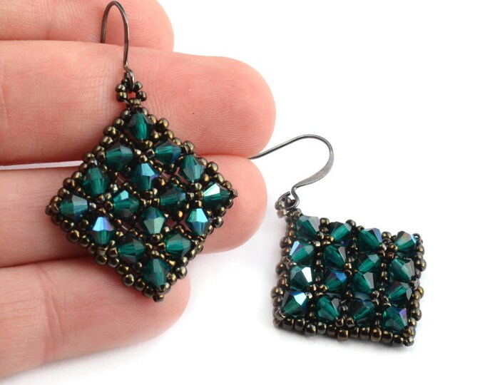 emerald earrings, crystal earrings, retro earrings, bicone earrings, square earrings, geometric earrings, glowing earrings, maroon earrings