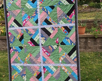 Beach Baby/ Lap quilt / Scrappy Pinwheel Quilt