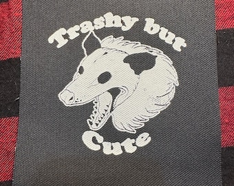 Kitschiger aber süßer Opossum Aufnäher, Opossum, Opossum, trashy, trashy Aufnäher, Rücken Aufnäher, punk Patch, lustiger Patch, punk Accessoires