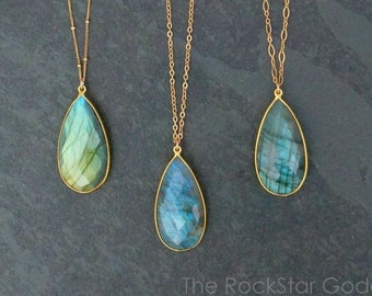 Gold Labradorite Necklace, Labradorite Pendant, Labradorite Jewelry, Labradorite Necklace, Blue Labradorite, Labradorite Flash, Gift for Her
