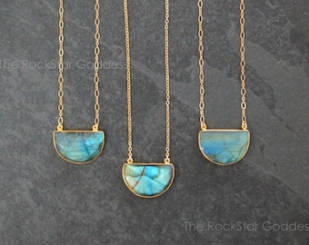 Gold Labradorite Necklace, Labradorite Pendant, Labradorite Jewelry, Labradorite Necklace, Blue Labradorite, Labradorite Flash, Gift for Her