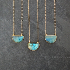 Gold Labradorite Necklace, Labradorite Pendant, Labradorite Jewelry, Labradorite Necklace, Blue Labradorite, Labradorite Flash, Gift for Her