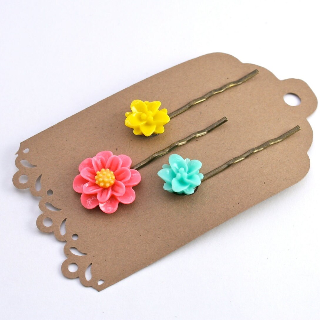 Vintage Flower Hair Pin Trio, Floral Bobby Pin Set, Yellow  display picture 2