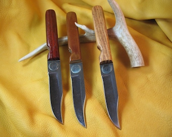 2 sheath Knives- pick one