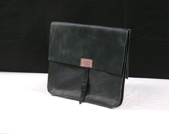 Satchel case measuring 12 1/2" Wide by 10 1/2" Height and 1" thickness. Made from Oil Tan - Cowboy. Steel Color Distressed Leather