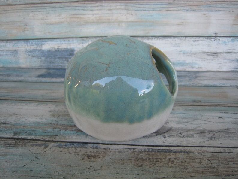 Toad House White and Turquoise Aquarium Decoration Modern Ceramic Fish Tank Decorations Aquarium Rock Cave Reptile Tank Decor