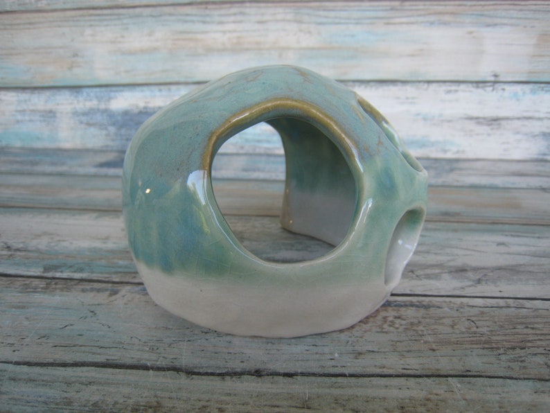 Toad House White and Turquoise Aquarium Decoration Modern Ceramic Fish Tank Decorations Aquarium Rock Cave Reptile Tank Decor