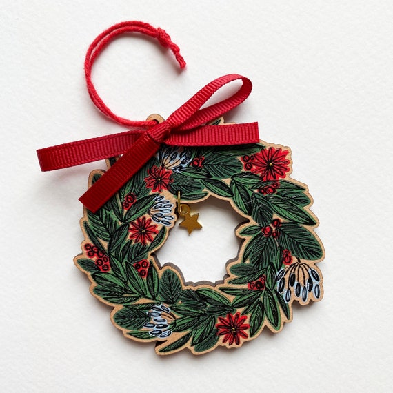 Holiday Wreath Christmas Tree Decoration, Traditional Botanical Luxury Handmade Wooden Ornament