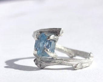 Aquamarine twig ring