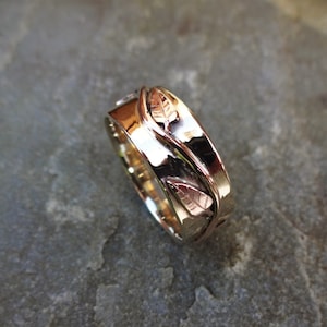 Male Leaf Wedding Band in Gold