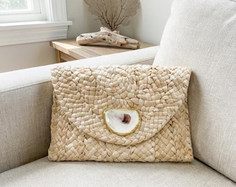 Oyster Shell Clutch, Handbag, Coastal Style, Straw Clutch, Purse, Bridesmaid Gift, Boho Fashion, Charleston, Gifts for Her, Neutral Bags
