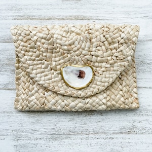 Oyster Shell Clutch, Handbag, Coastal Style, Straw Clutch, Purse, Bridesmaid Gift, Boho Fashion, Charleston, Gifts for Her, Neutral Bags