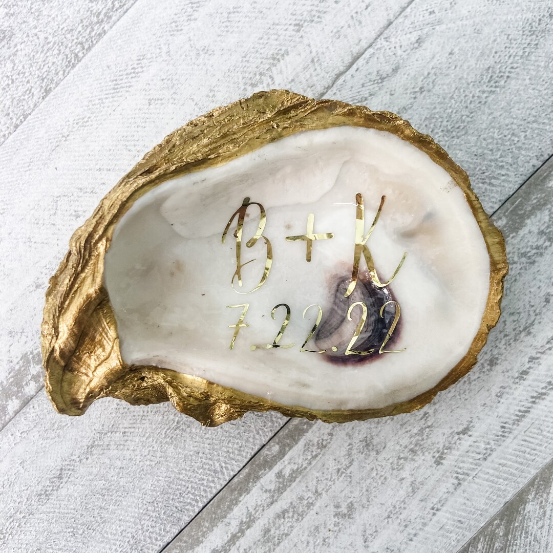 Personalized Oyster Shell With Initials and Wedding Date in Script Font ...