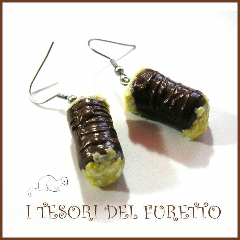 Earrings \