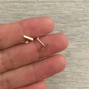 14k Gold Internally Threaded Bar Stud Earring, Real 14k Gold Stud Earring, Cartilage Earring, Body Piercing, Gift for Her