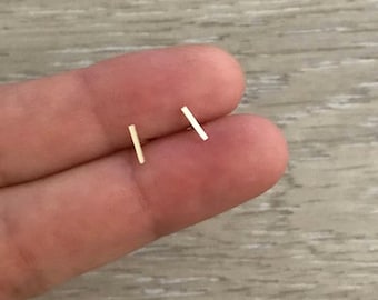 14k Gold Bar Earrings, Simple Minimalist Stud Earring, 14k Cartilage Stud Earring, Everyday Simple Stud Earring