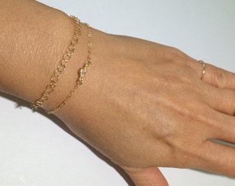 Bracelet mince rempli d’or 14 carats, bracelet délicat, bracelet minimaliste, bracelet en or