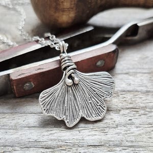 Ginkgo Leaf Necklace for Women, Dainty Botanical Necklace Silver, Christmas Gift for Her, Unique Gifts for Women, Ginkgo Biloba Necklace