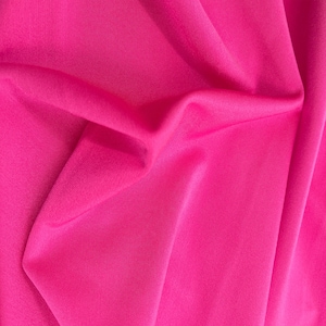 Tessuto in maglia di Poly Spandex elasticizzato in 4 direzioni rosa shocking, tagliato su misura - Stile 834