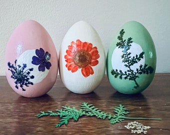 Pressed Wildflower Eggs, Personalized Decorative Painted Wooden Egg, Spring Decor, Cottage core, Woodland, Place Setting, Easter Gift, Boho