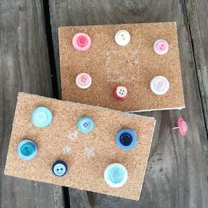 Vintage Knöpfe, pink, blaue Knopf Pins, Reißzwecken, Süße Büro Deko, Wohnheim Dekor, Lehrer Geschenk, Shabby Chic Dekoration, Schreibtisch Accessoire