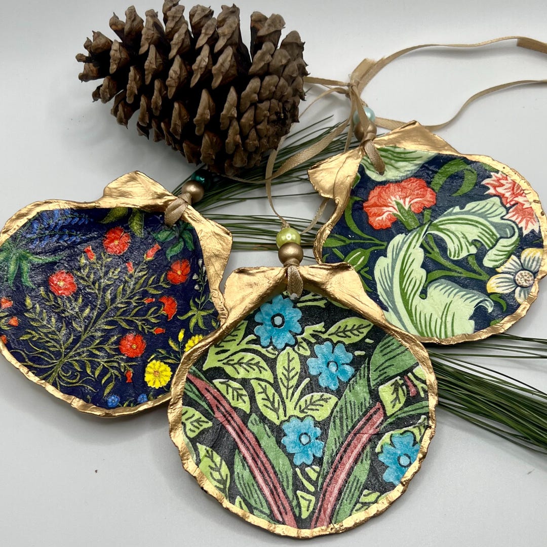 Gold Gilded Dark Floral Scallop Shell Christmas Ornament, William