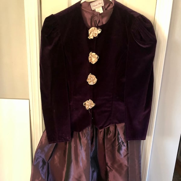 Vintage Girls size 10 Sarah Kent Velvet Jacket and Taffeta Dress Victorian Style