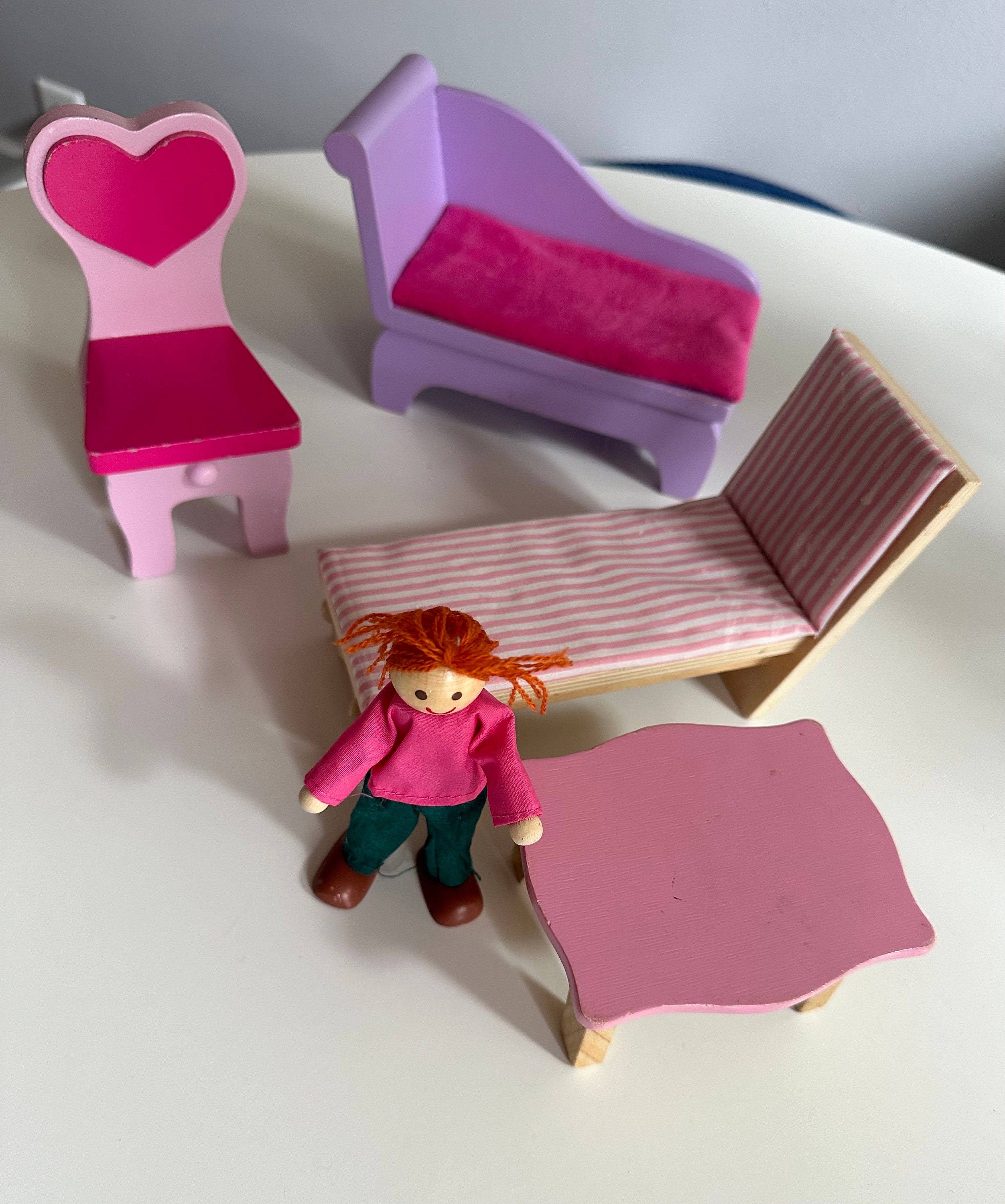 Kidkraft barbie furniture hotsell