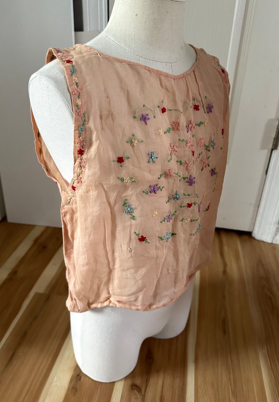 Vintage Embroidered Handmade Top, Retro 1940s Girl