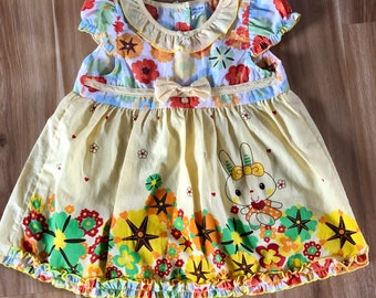 Vintage size 2T/3T Easter Bunny Dress, Retro Girls Dress with Bunny Print