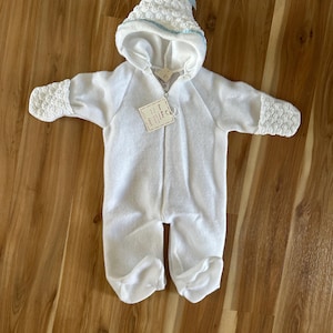 Vintage Infant size 0-6 months White One Piece Fleece Snowsuit, Bunting , New with Tags