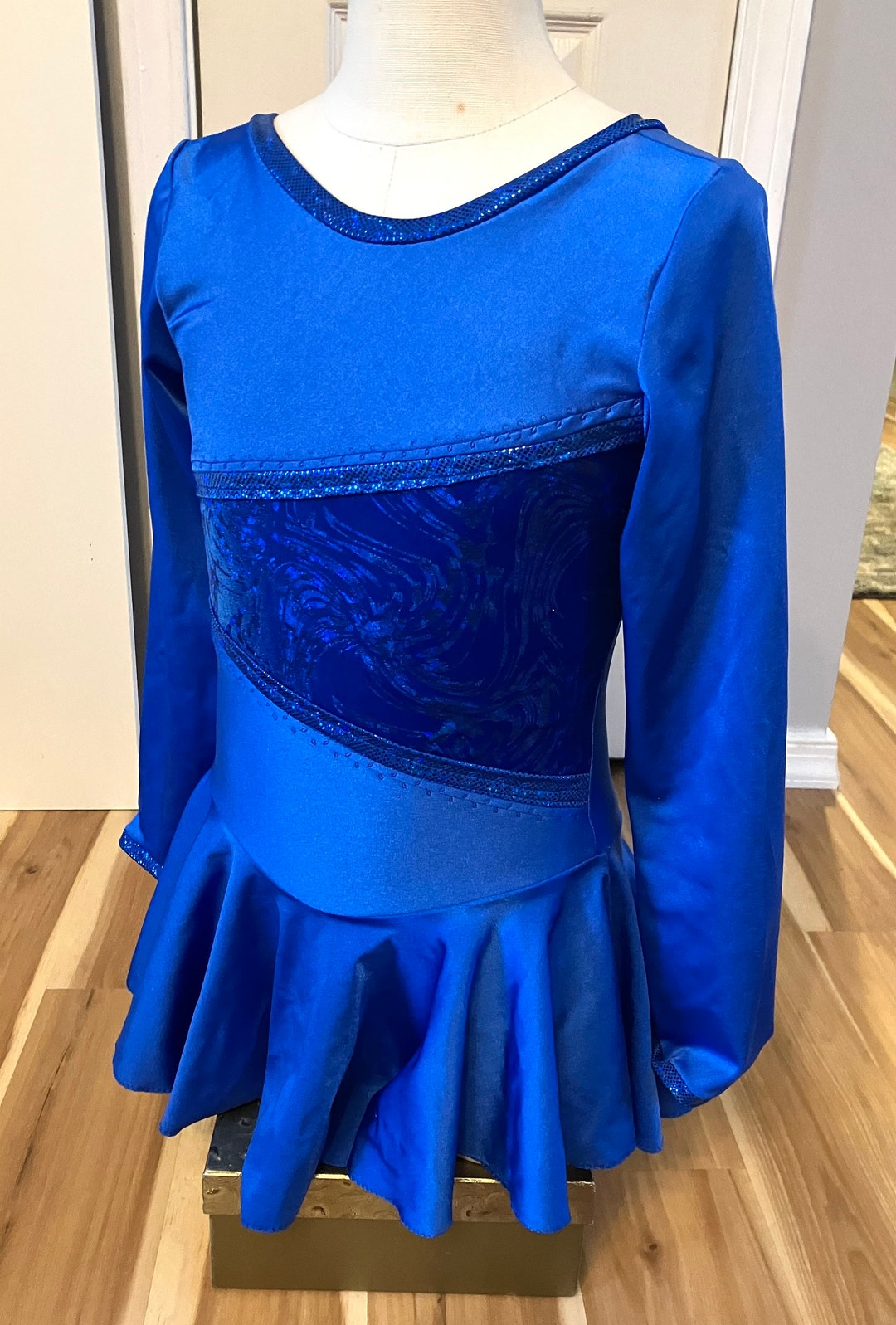 Figure Skating Dress Child Size Medium 810, Girls Dance/ Skate Costume