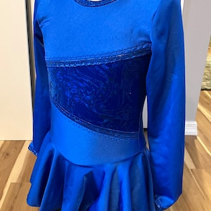 Figure Skating Dress Child size Medium 8-10, Girls Dance/ Skate Costume