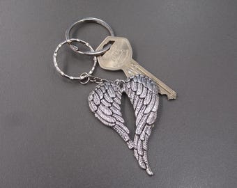 Good Omens Keyring, Angel Keyring, Angel Wings Keyring, Crowley Keyring, Aziraphale Keyring, Supernatural Keyring, Guardian Keyring