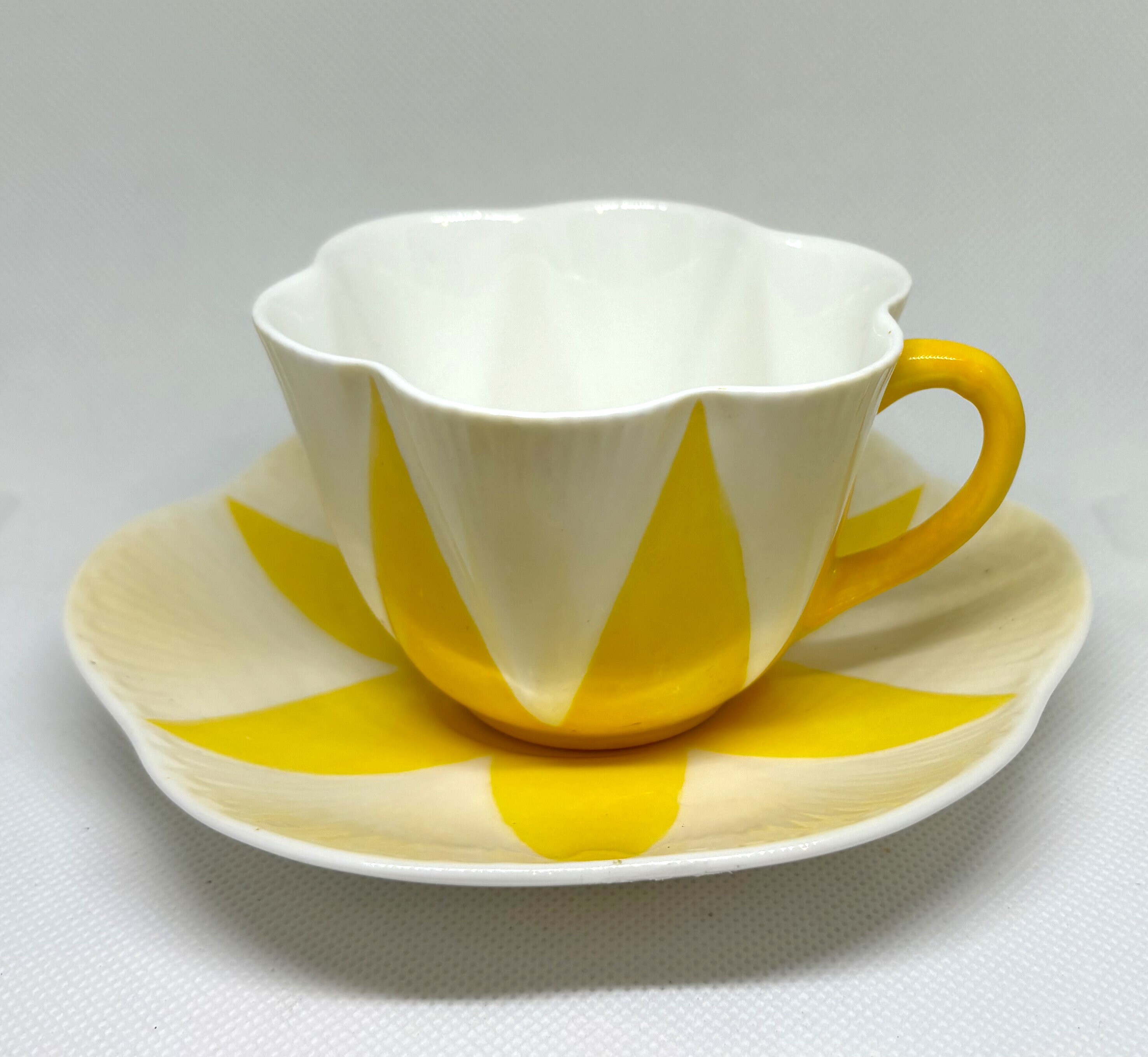 Rare Vintage Art Deco Shelley Dainty Star Yellow Cup Saucer Set