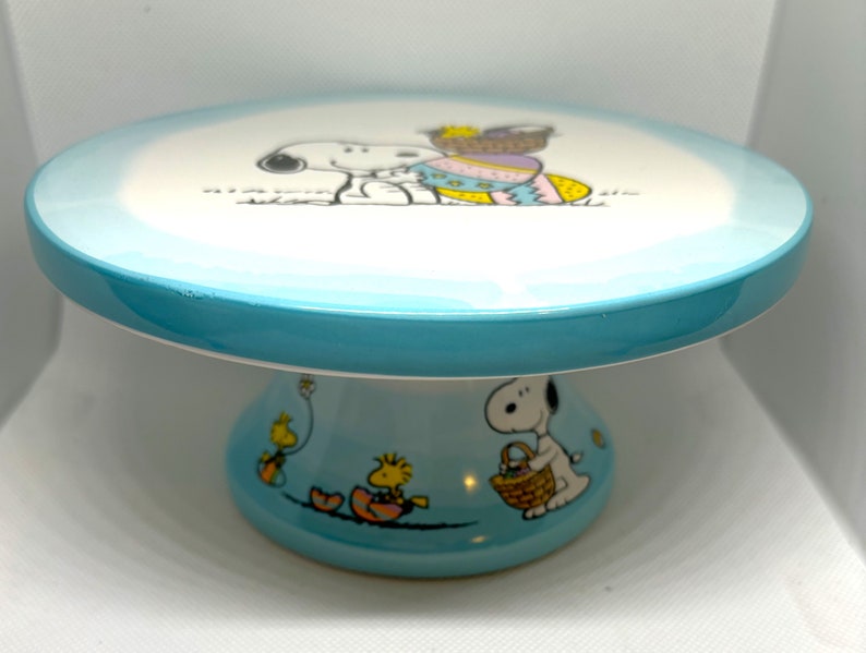 Peanuts Snoopy Woodstock Easter 7 Cake Dessert Stand Pedestal 2022 NEW Unused Adorable image 2