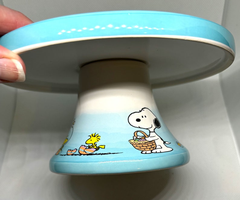 Peanuts Snoopy Woodstock Easter 7 Cake Dessert Stand Pedestal 2022 NEW Unused Adorable image 4