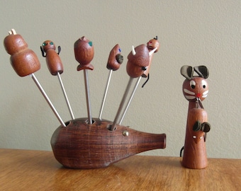 Vintage RARE MCM Danish or French Modern Teak Pickle Fork Hors D&#39;oeuvres Set & bonus Cat / Mouse  bonus Cat Brush