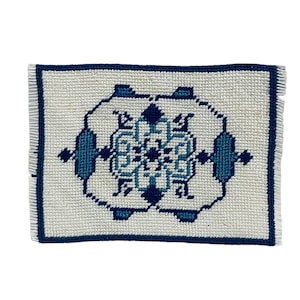 Dollhouse Miniature 1” Scale White & Blue Rug